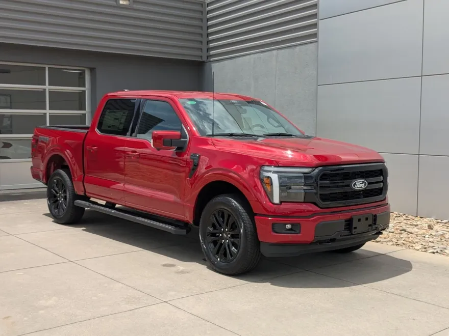 2025 Ford F-150 Lariat photo 1