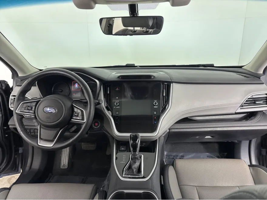 2020 Subaru Outback Limited photo 1