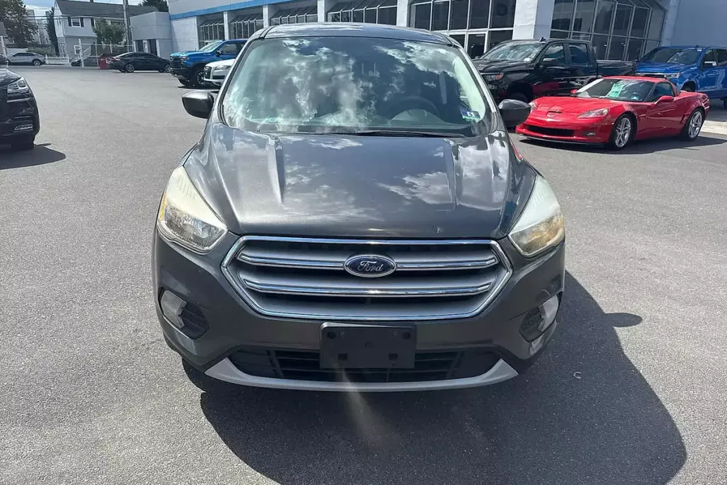 2017 Ford Escape SE photo 1