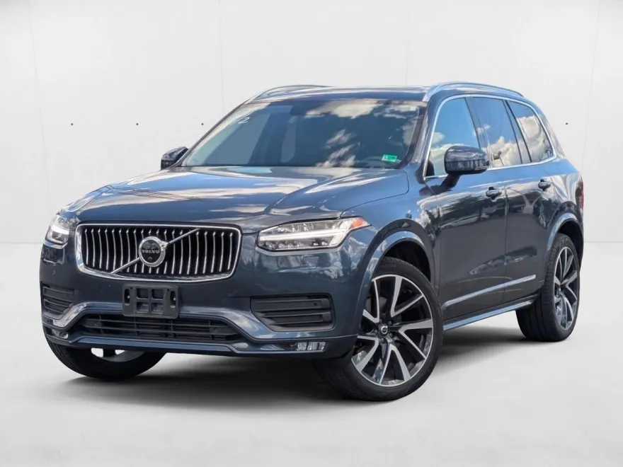 2022 Volvo XC90 T6 AWD Momentum photo 1