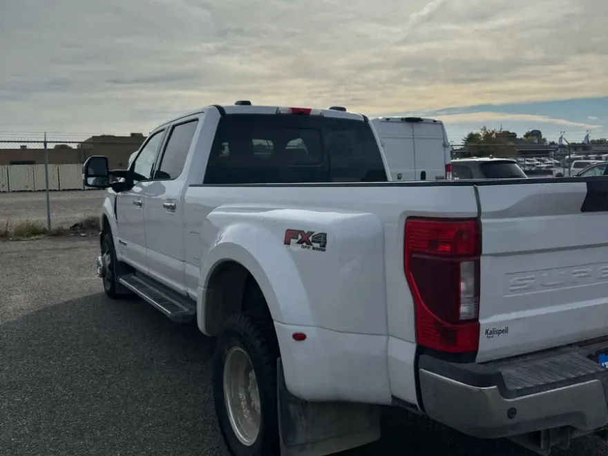 2021 Ford F-350 Lariat photo 1
