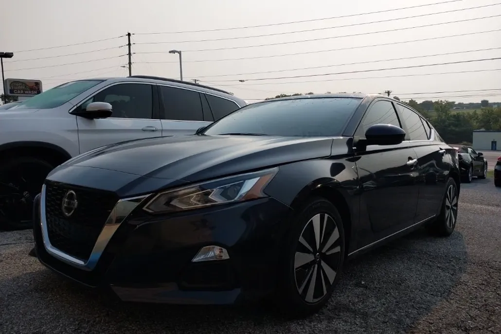 2022 Nissan Altima 2.5 SV photo 1