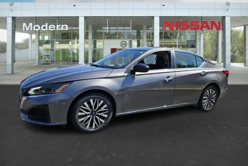 2024 Nissan Altima 2.5 SV photo 1