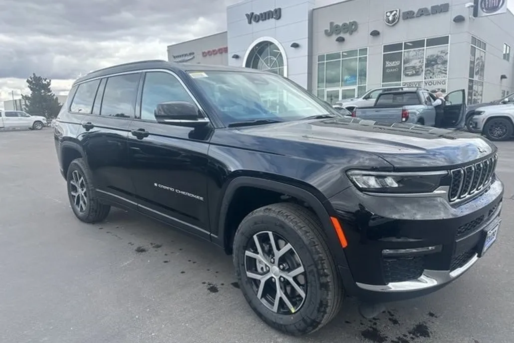 2025 Jeep Grand Cherokee L photo 1