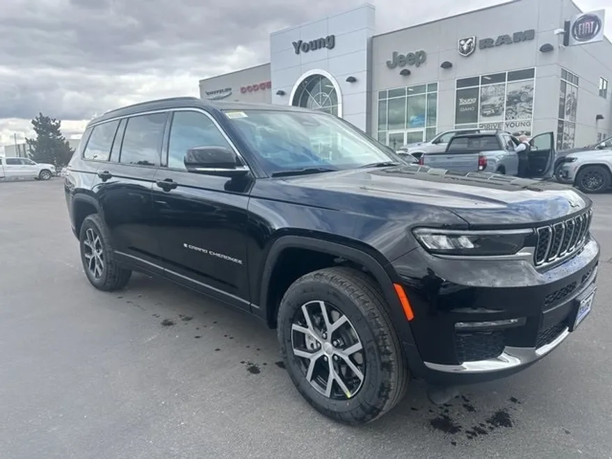 2025 Jeep Grand Cherokee L photo 1
