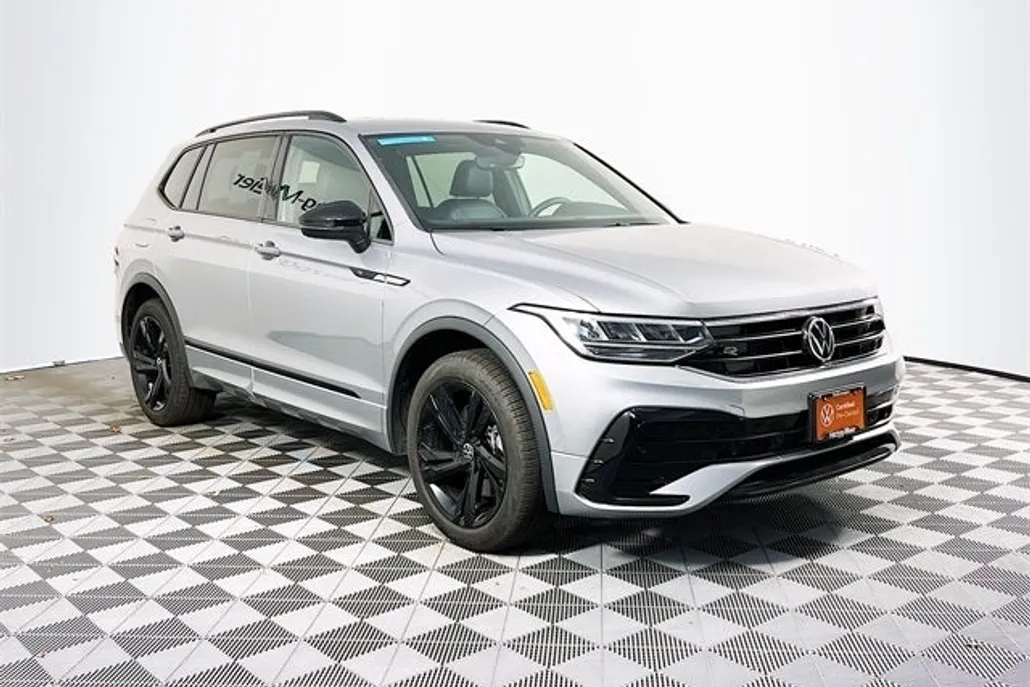 2023 Volkswagen Tiguan SE R-Line Black photo 1