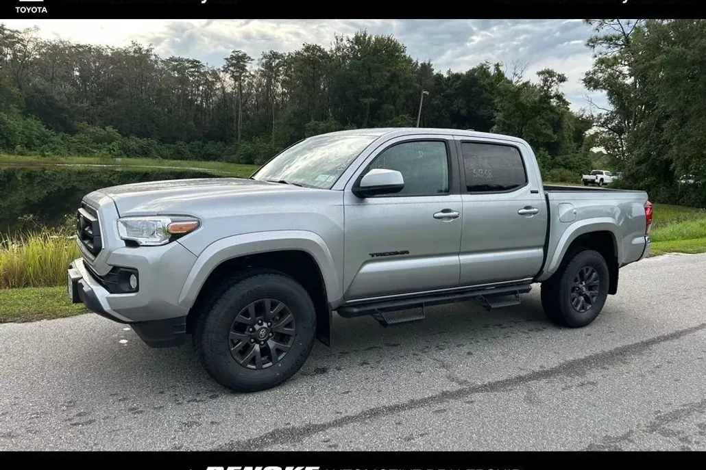 2023 Toyota Tacoma SR5 photo 1