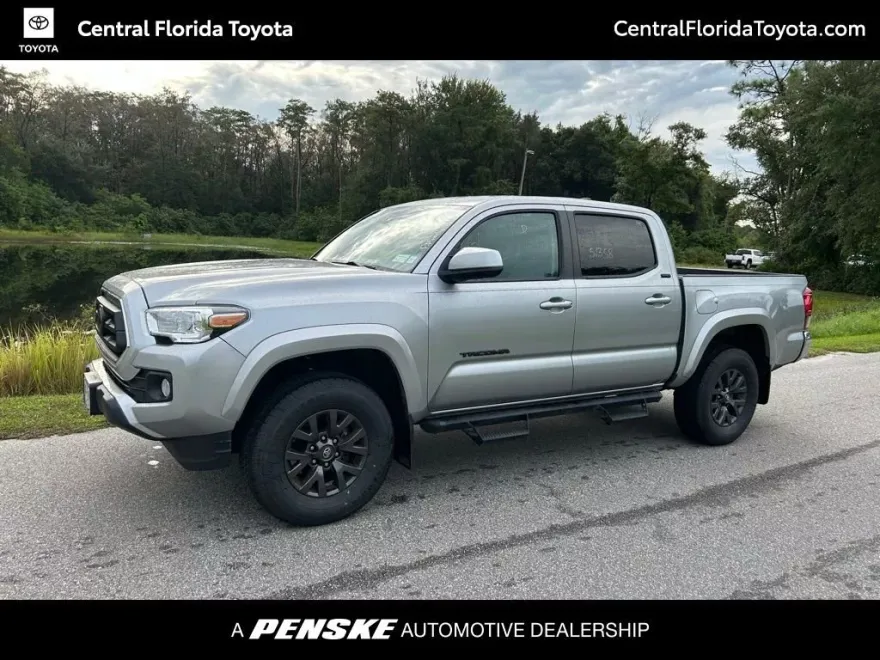 2023 Toyota Tacoma SR5 photo 1