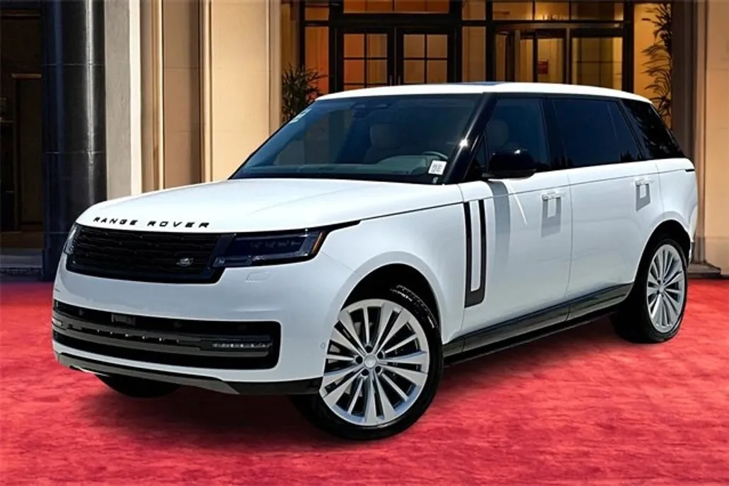 2025 Land Rover Range Rover SE photo 1
