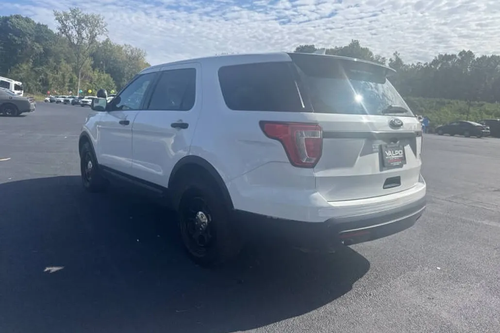 2017 Ford Explorer photo 1