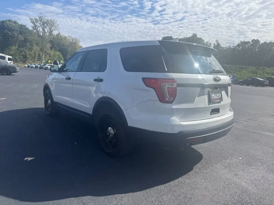 2017 Ford Explorer photo 1