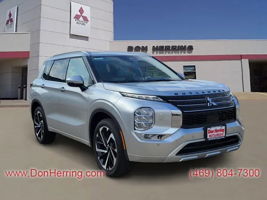 2024 Mitsubishi Outlander SEL photo 1