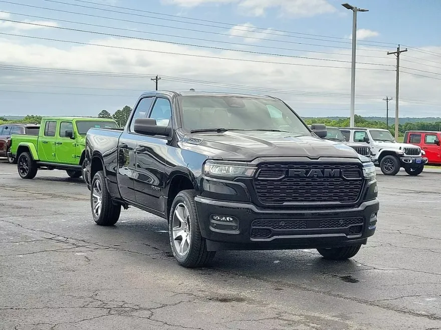 2025 Ram 1500 Tradesman photo 1