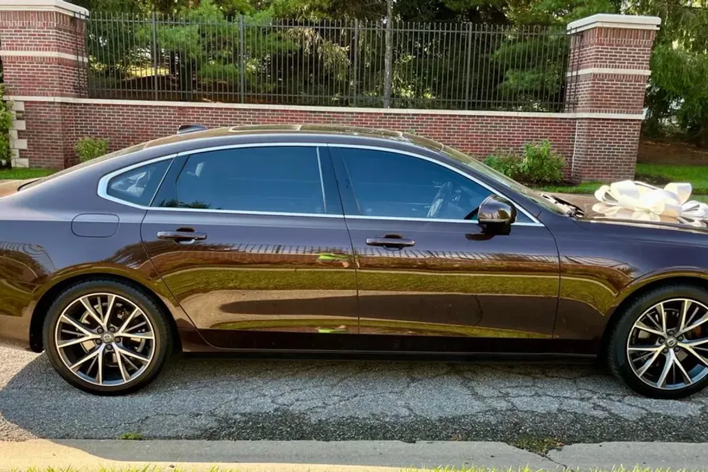 2018 Volvo S90 T5 Momentum photo 1