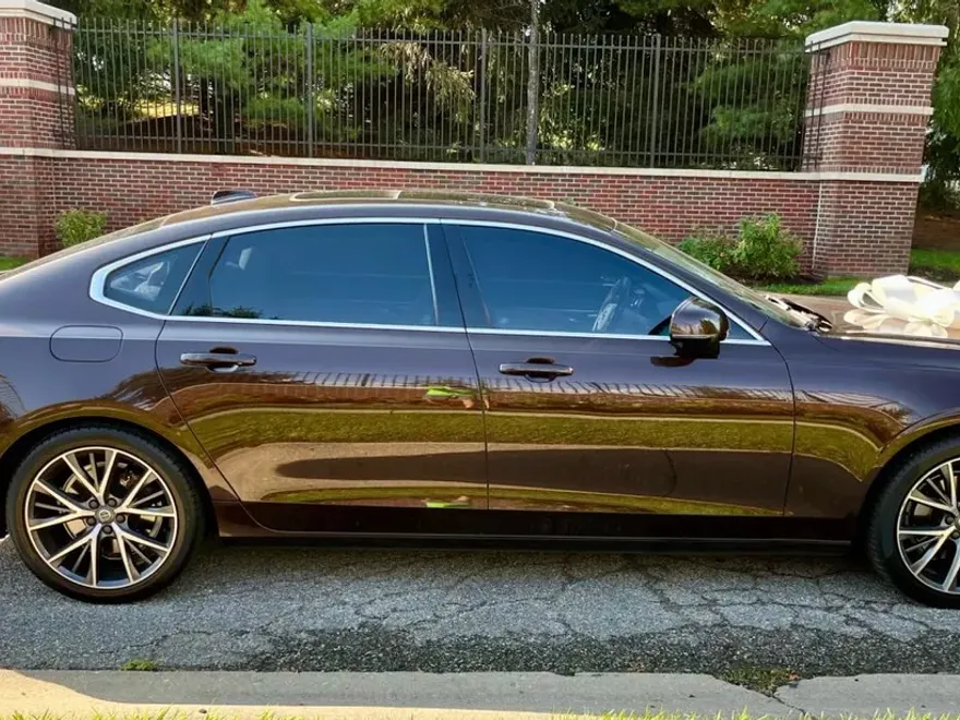 2018 Volvo S90 T5 Momentum photo 1