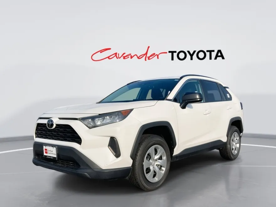 2021 Toyota RAV4 LE photo 1