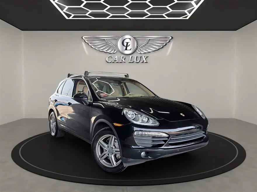 2014 Porsche Cayenne S photo 1