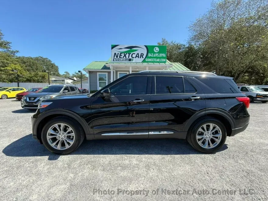2023 Ford Explorer Limited photo 1