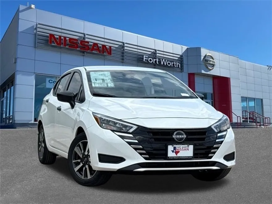 2025 Nissan Versa 1.6 S photo 1