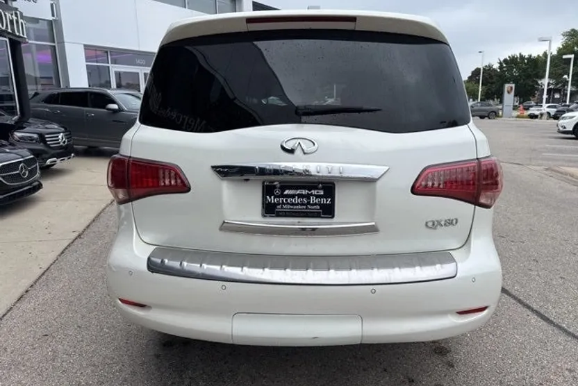 2016 Infiniti QX80 Base photo 1