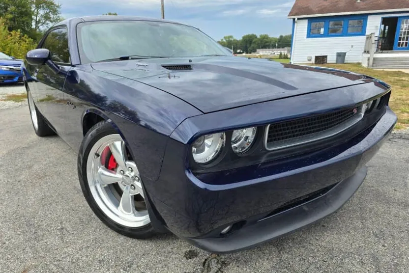 2013 Dodge Challenger R/T Plus photo 1