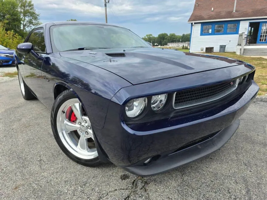 2013 Dodge Challenger R/T Plus photo 1