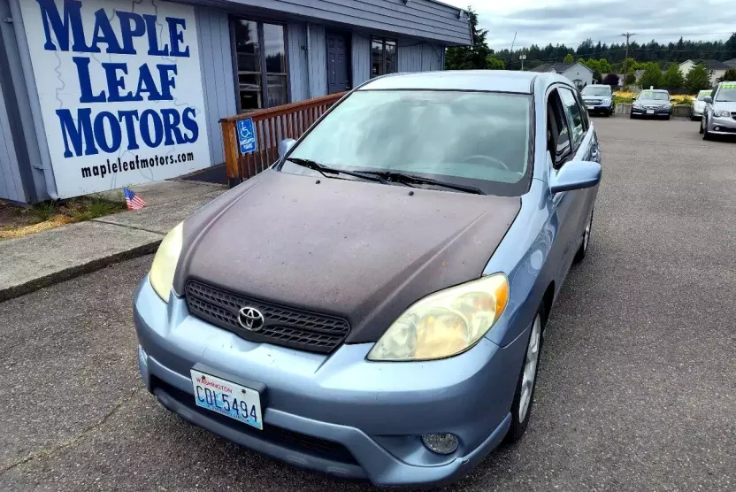 2005 Toyota Corolla Matrix L photo 1