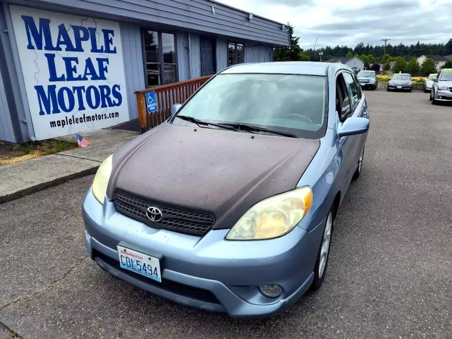 2005 Toyota Corolla Matrix L photo 1