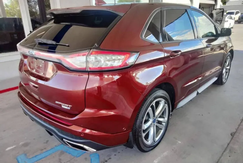 2015 Ford Edge Sport photo 1