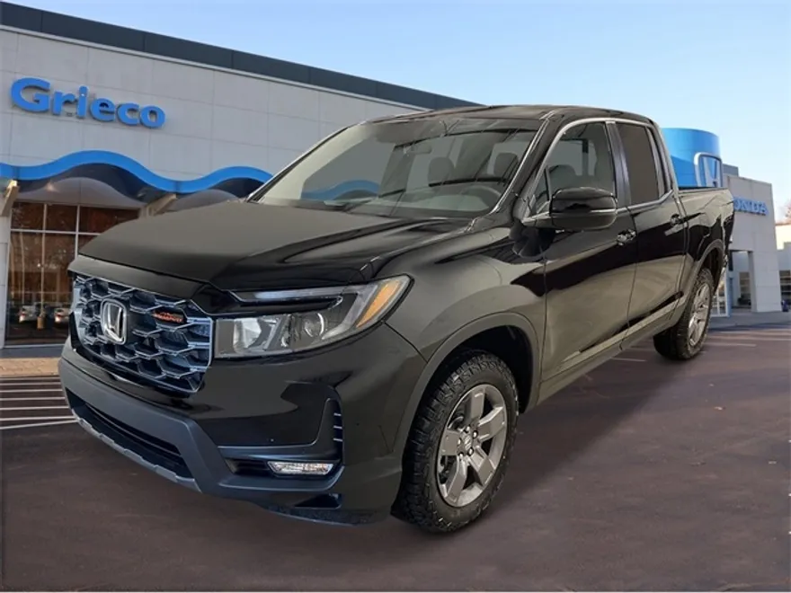 2025 Honda Ridgeline TrailSport photo 1