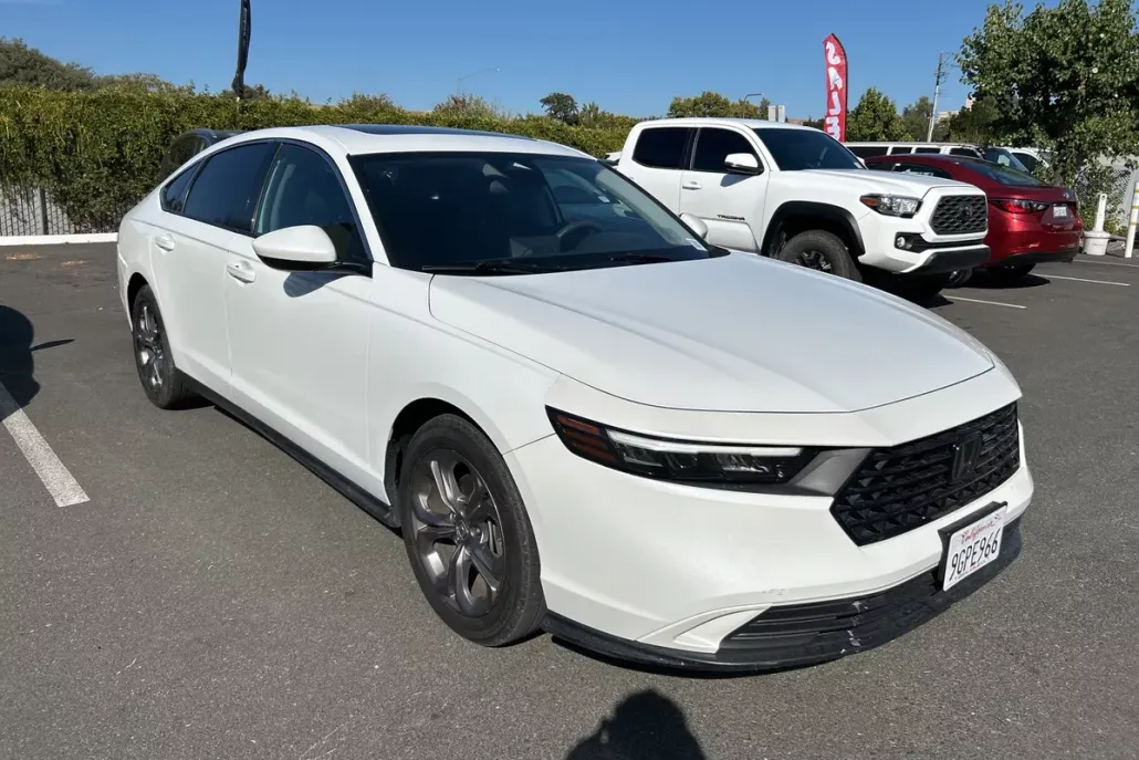 2023 Honda Accord EX photo 1