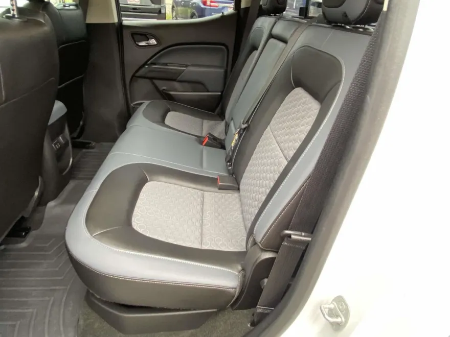 2016 Chevrolet Colorado Z71 photo 1