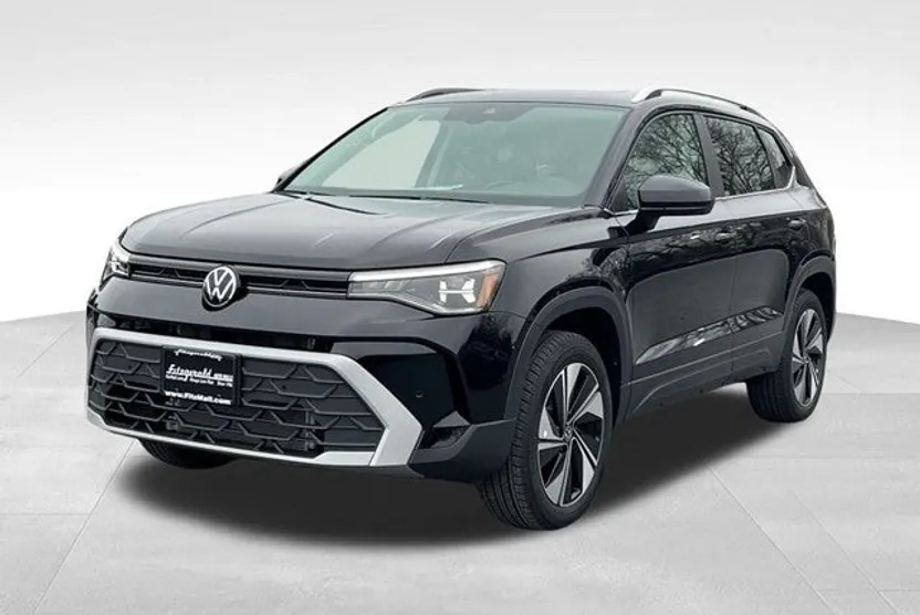 2025 Volkswagen Taos SE photo 1