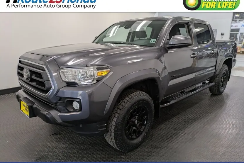 2021 Toyota Tacoma SR5 V6 photo 1