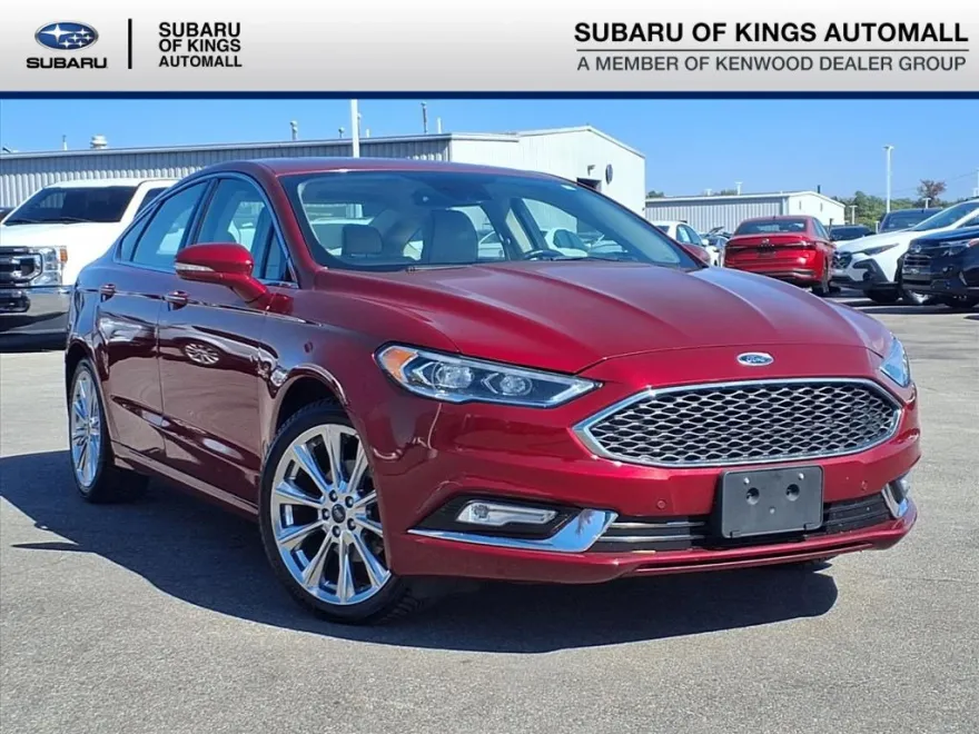 2017 Ford Fusion Platinum photo 1