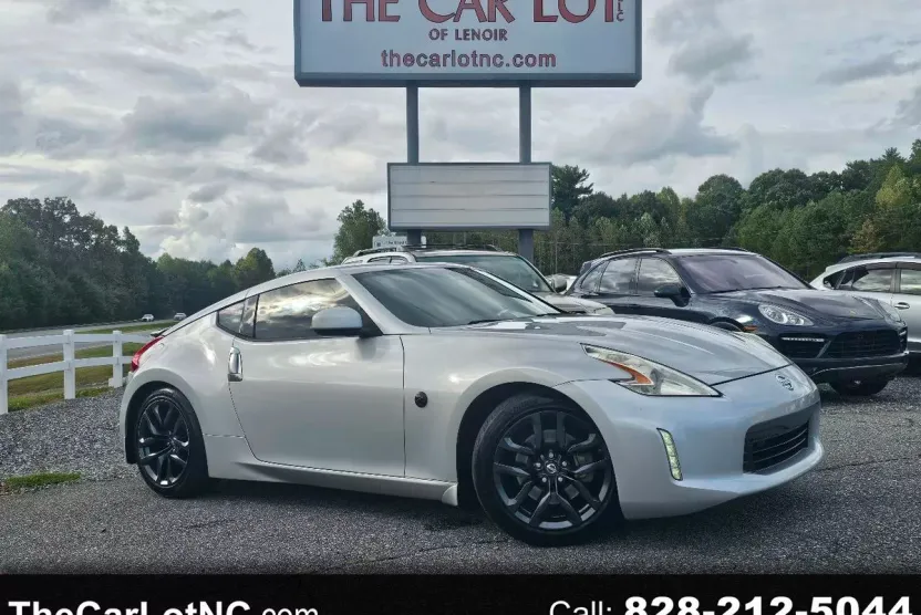 2016 Nissan 370Z photo 1