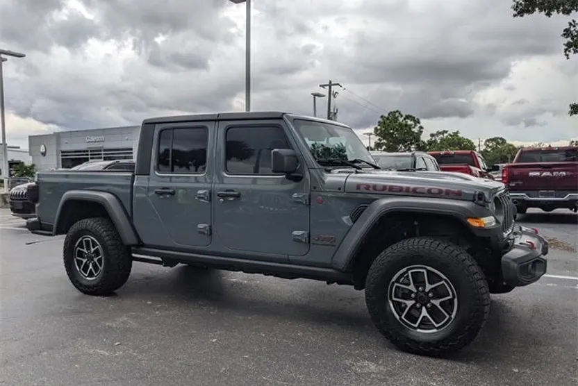 2024 Jeep Gladiator Rubicon photo 1