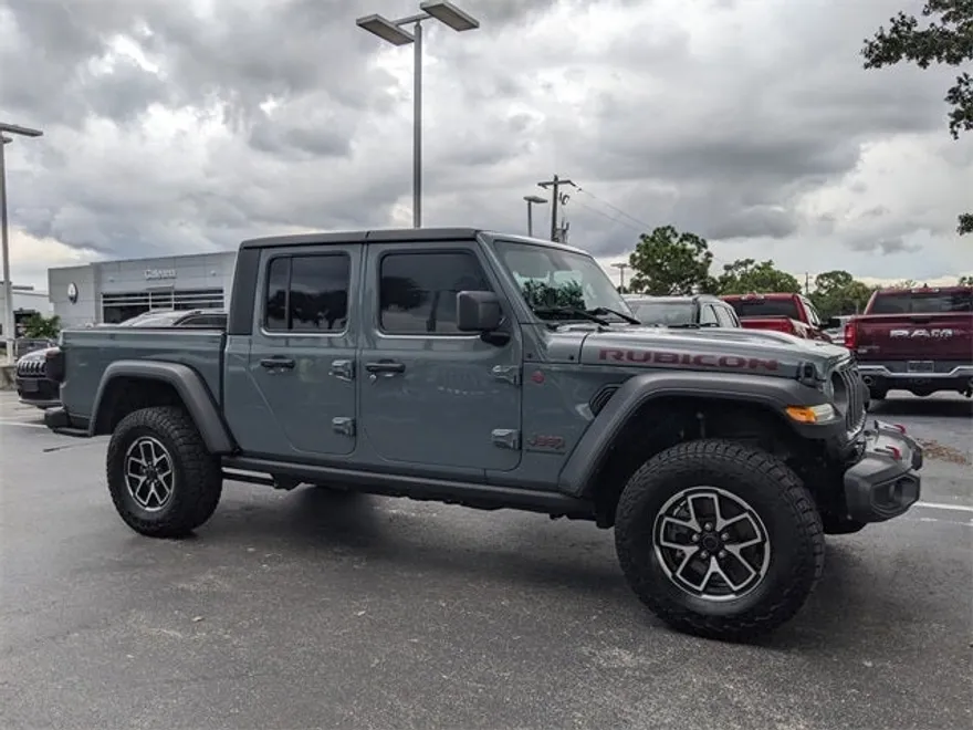 2024 Jeep Gladiator Rubicon photo 1