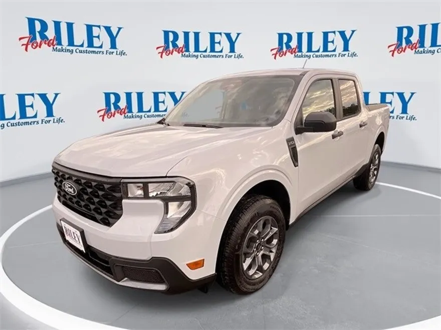 2025 Ford Maverick XLT photo 1