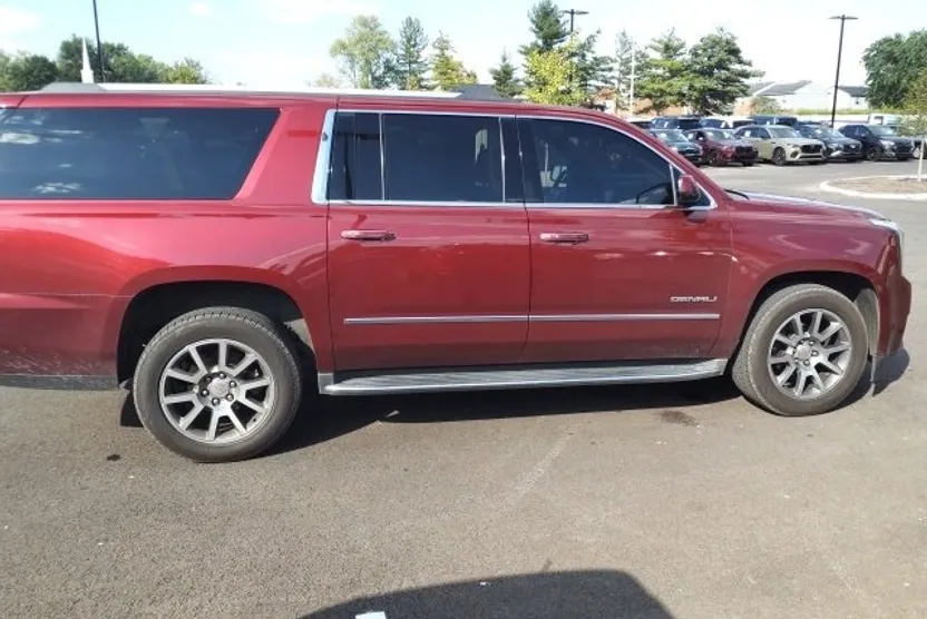 2016 Gmc Yukon XL Denali photo 1