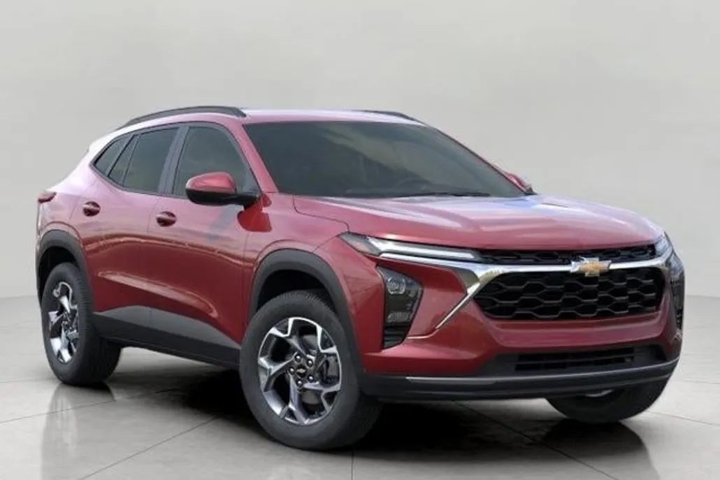 2025 Chevrolet Trax LT photo 1