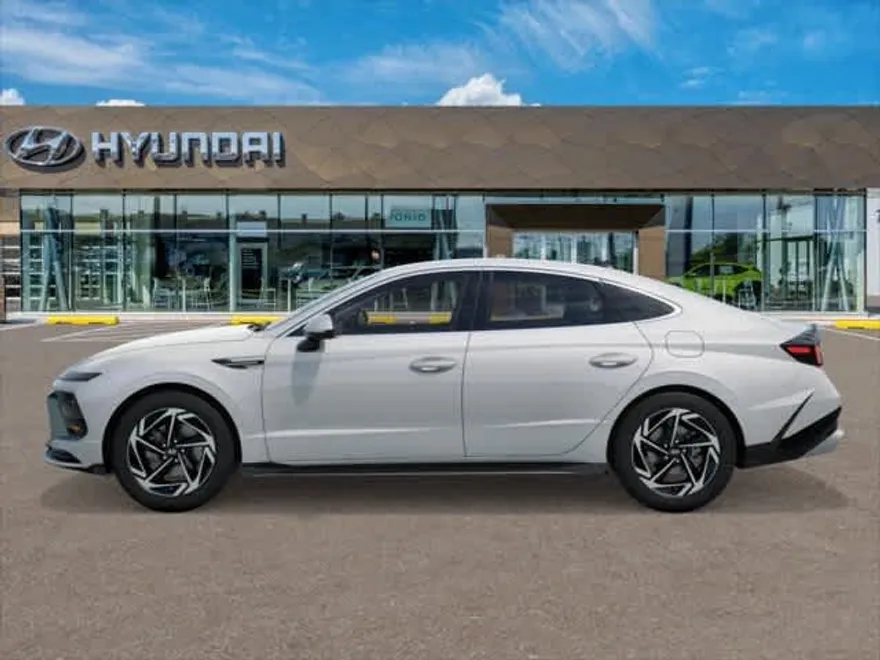 2026 Hyundai Sonata SEL Sport photo 1
