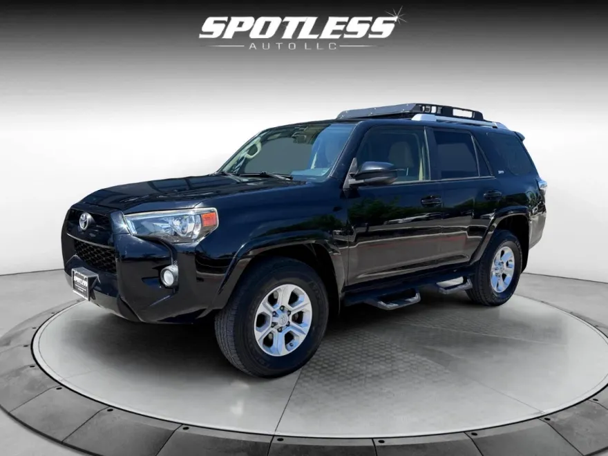 2014 Toyota 4Runner SR5 4WD photo 1