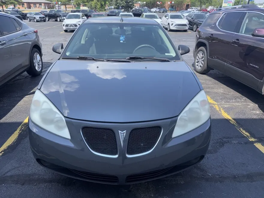 2009 Pontiac G6 Base photo 1