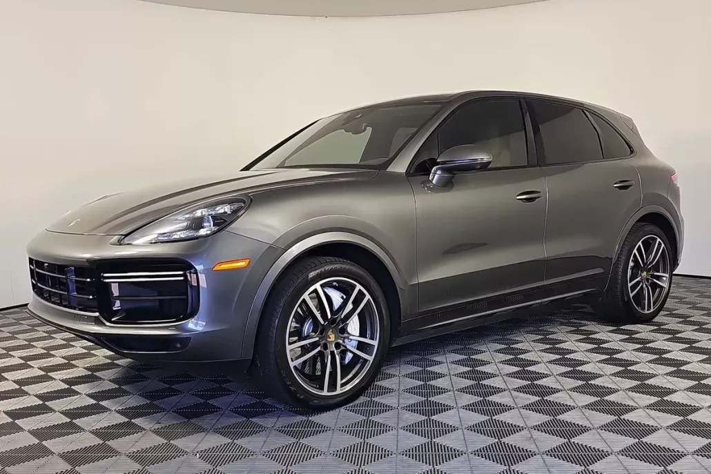 2020 Porsche Cayenne Turbo photo 1
