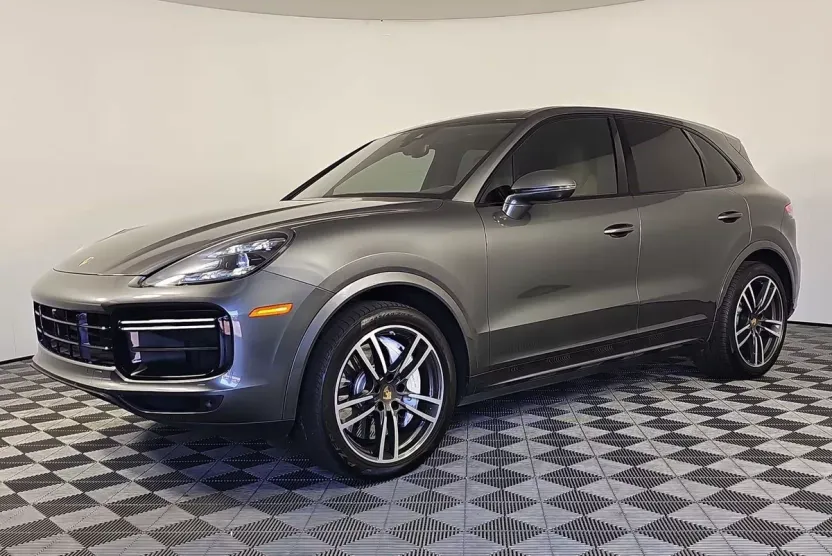 2020 Porsche Cayenne Turbo photo 1