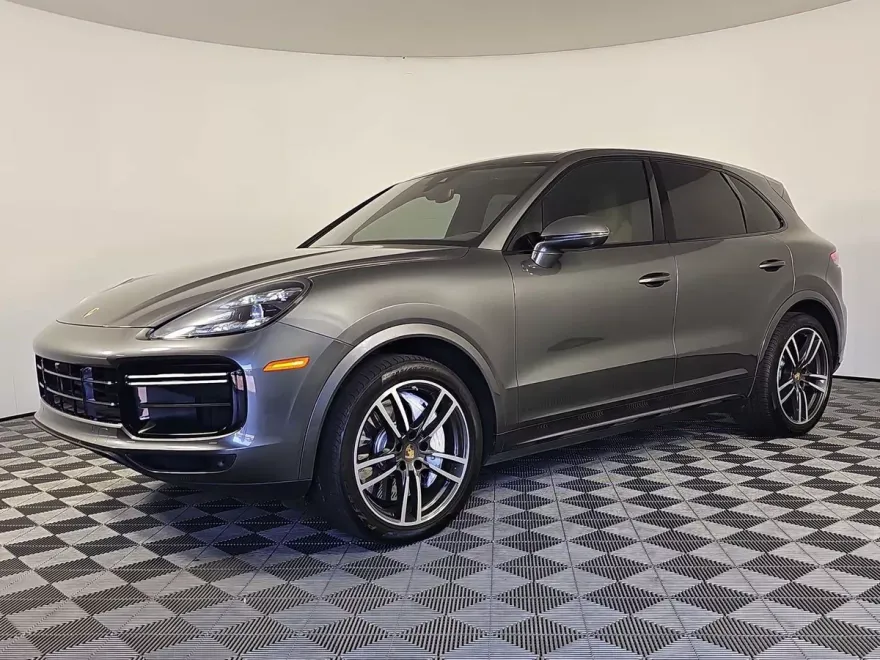 2020 Porsche Cayenne Turbo photo 1