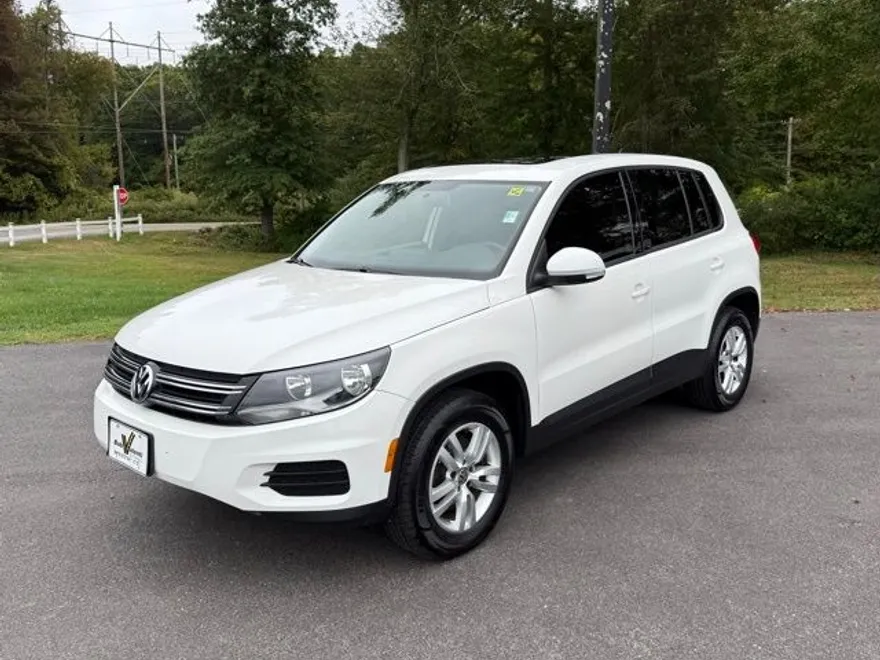 2012 Volkswagen Tiguan photo 1