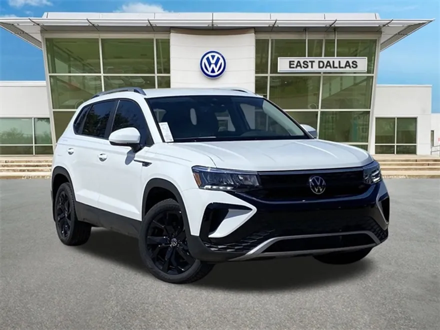 2024 Volkswagen Taos SE photo 1