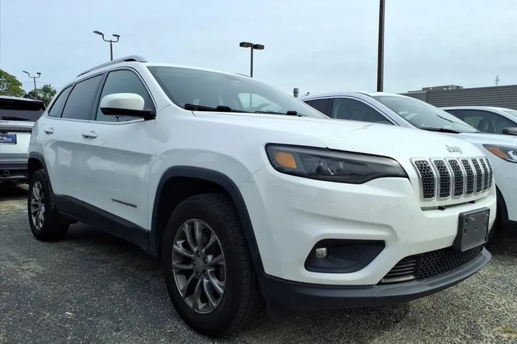 2019 Jeep Cherokee Latitude photo 1